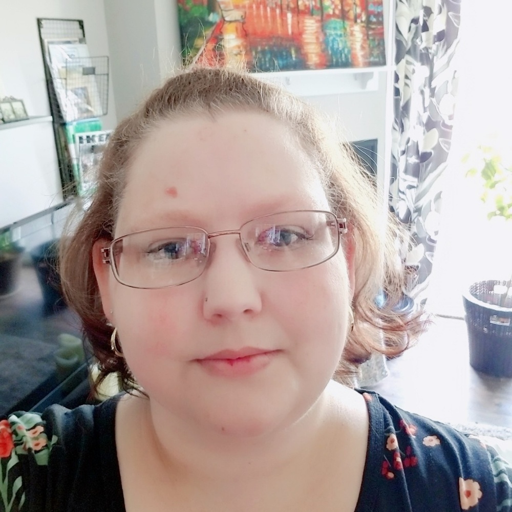 Meet your Posher, Marina